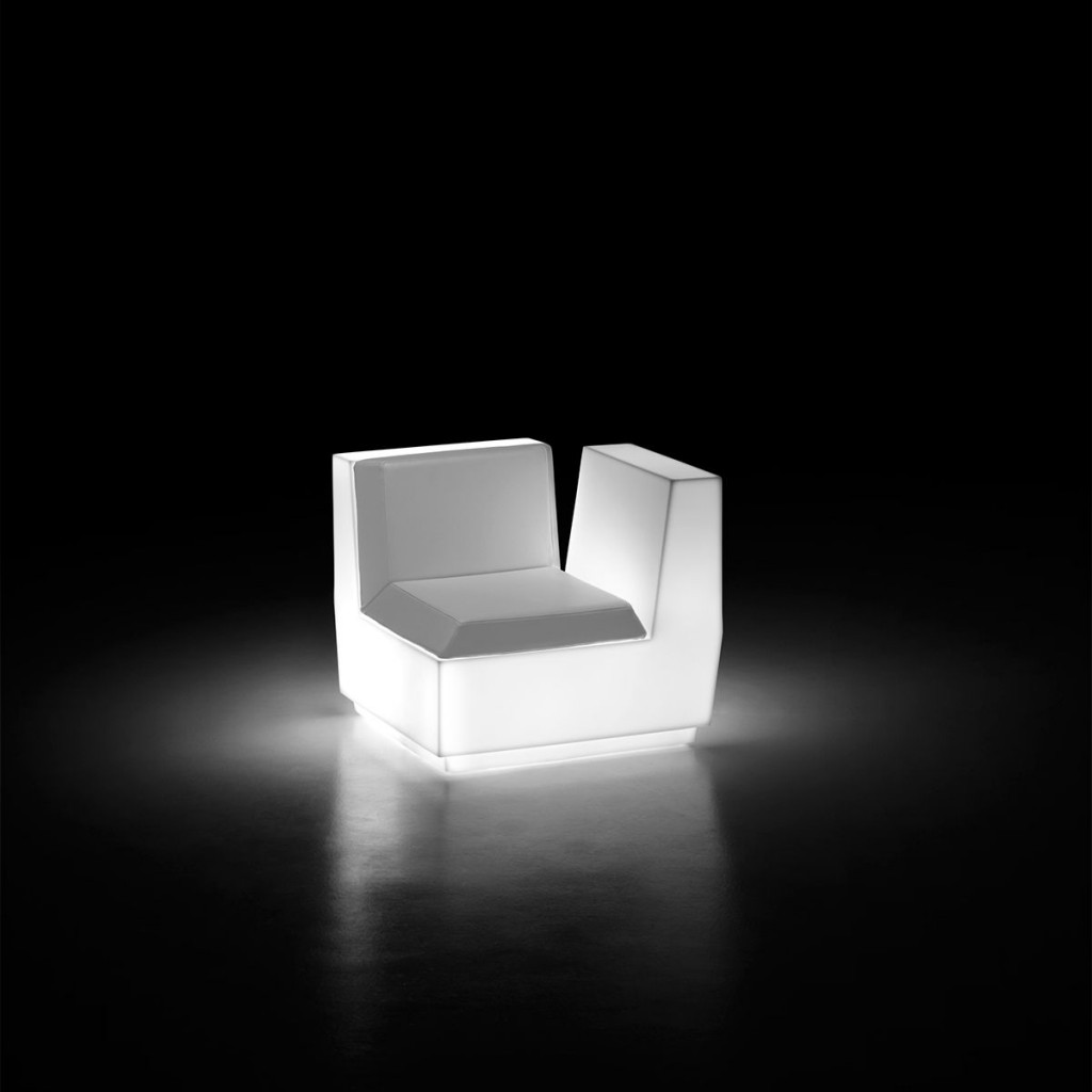 Scaun iluminat din polietilena Big Cut Corner Light - Nuovo Design